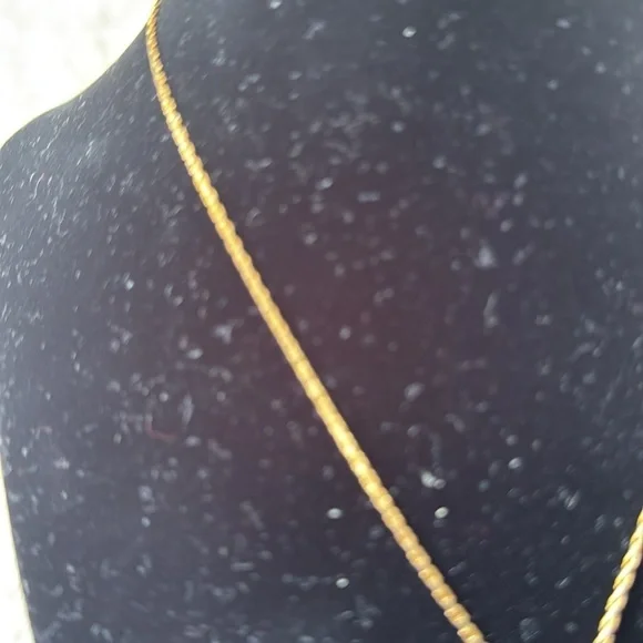 Elegant Christian Dior Pendant Necklace - Picture 4 of 4